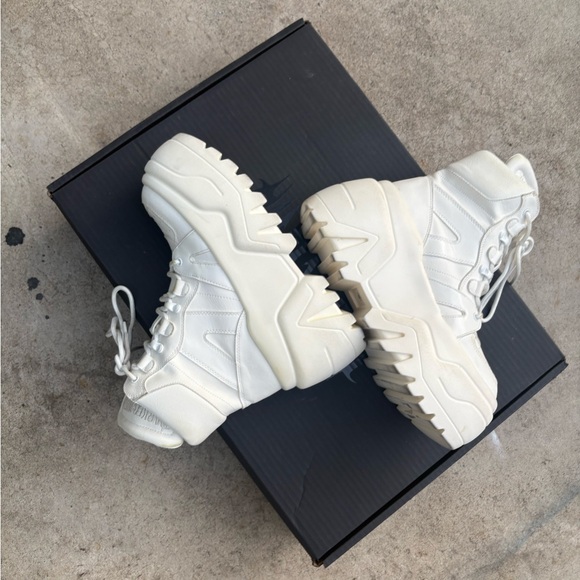 Dolls Kill Darker Wavs High Top Platform Sneakers - Worn Once - OG box - Picture 5 of 5